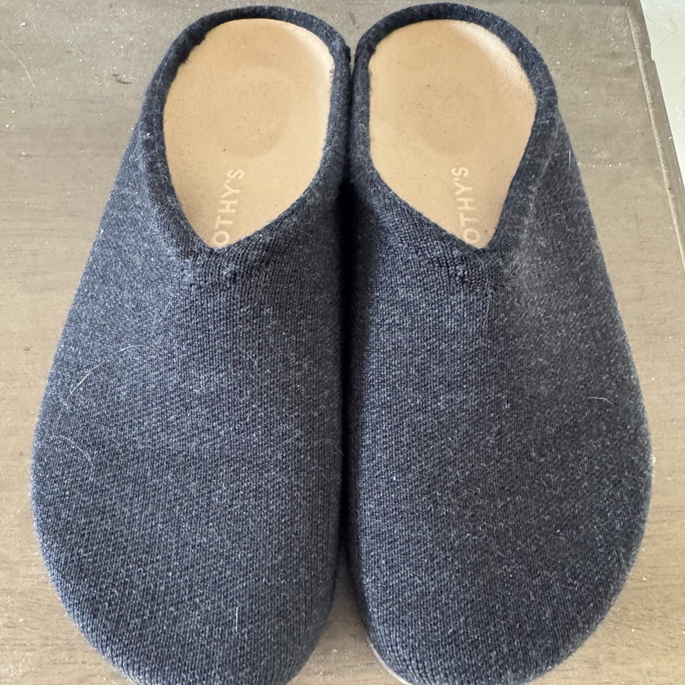 Rothy's Soft Black Casual Clogs